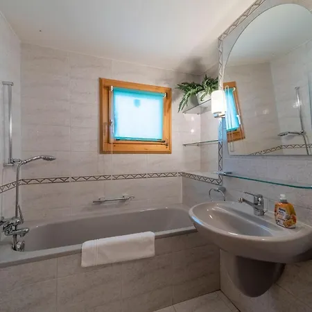 Apartment Chesa Fuolla Rosa - Celerina *